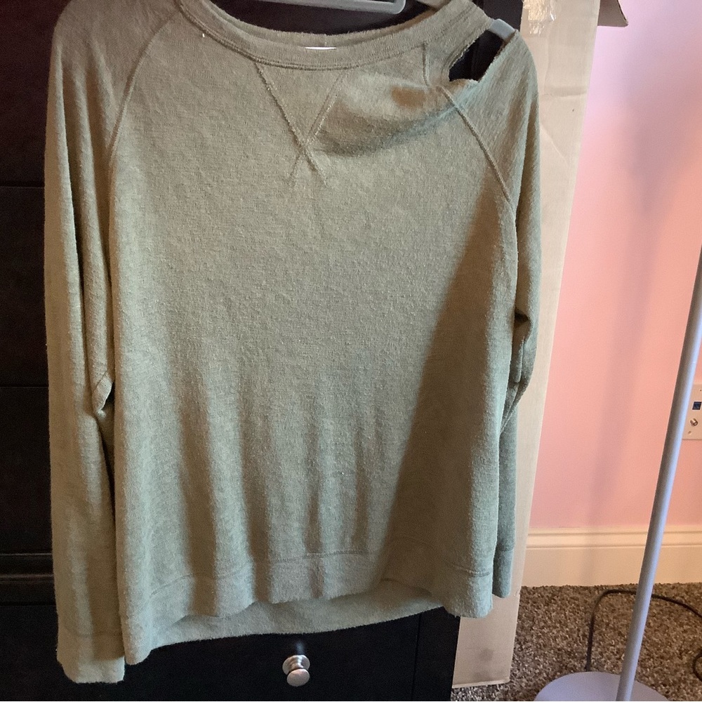 Beautiful LNA light weight one cold shoulder sweater! Like New, barely worn.